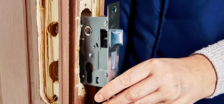 Garage Door Lock Replacement Daytona Beach